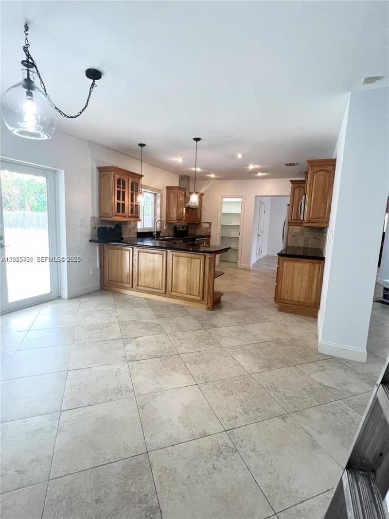 14500 SW 98th Ave , Miami, FL 33176 Photo