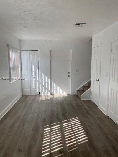 5960 NE 5th Ct , Unit 4, Miami, FL 33137 Photo