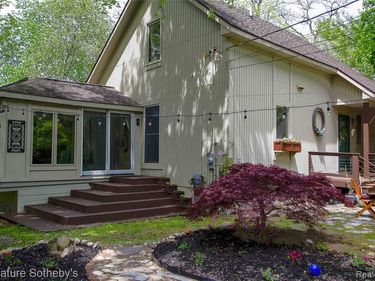 4945 Whitlow Court, Commerce Twp, MI 48382