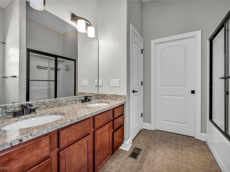 9919 Country Scene Lane, Mentor, OH 44060 Photo 12