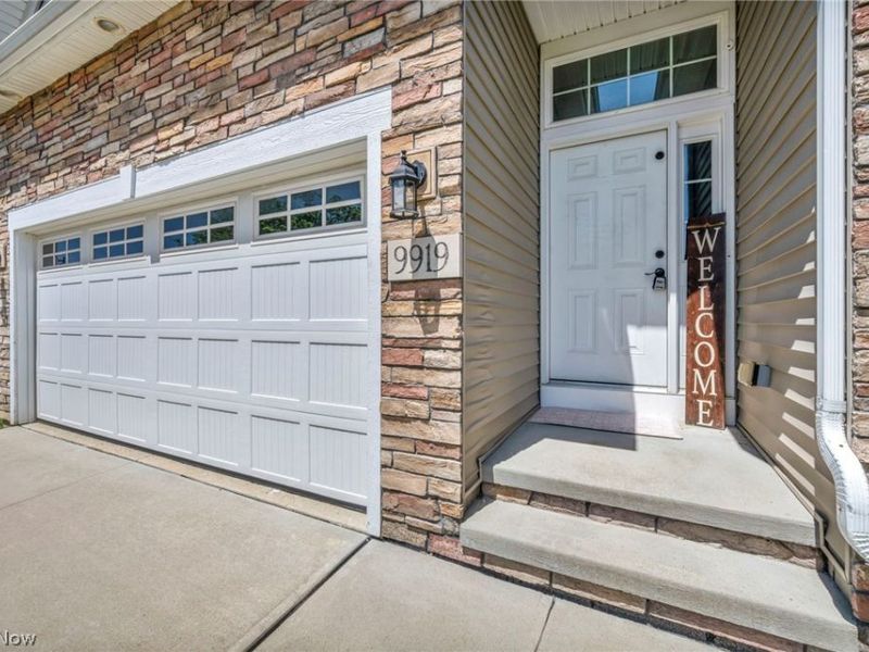 9919 Country Scene Lane, Mentor, OH 44060 Photo 2