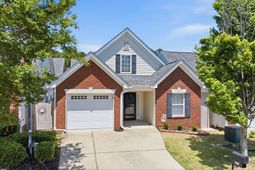 216 Sturton Dr  photo 4