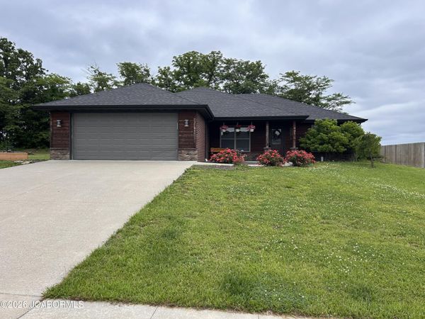 435 ZACHARY COURT, Holts Summit, MO 65043