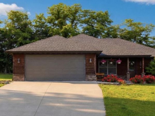 435 ZACHARY COURT, Holts Summit, MO 65043