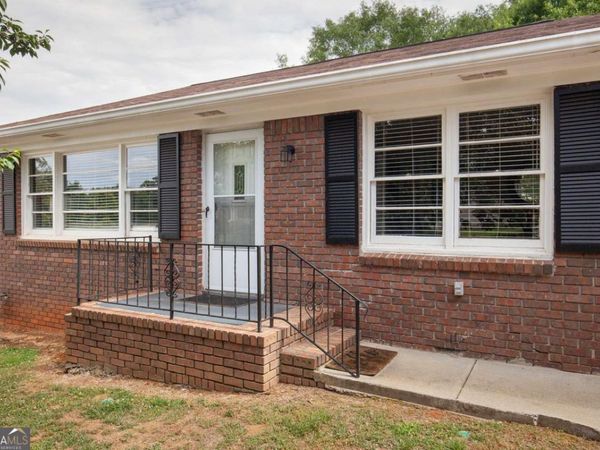 214 N Coleman Road, Roswell, GA 30075
