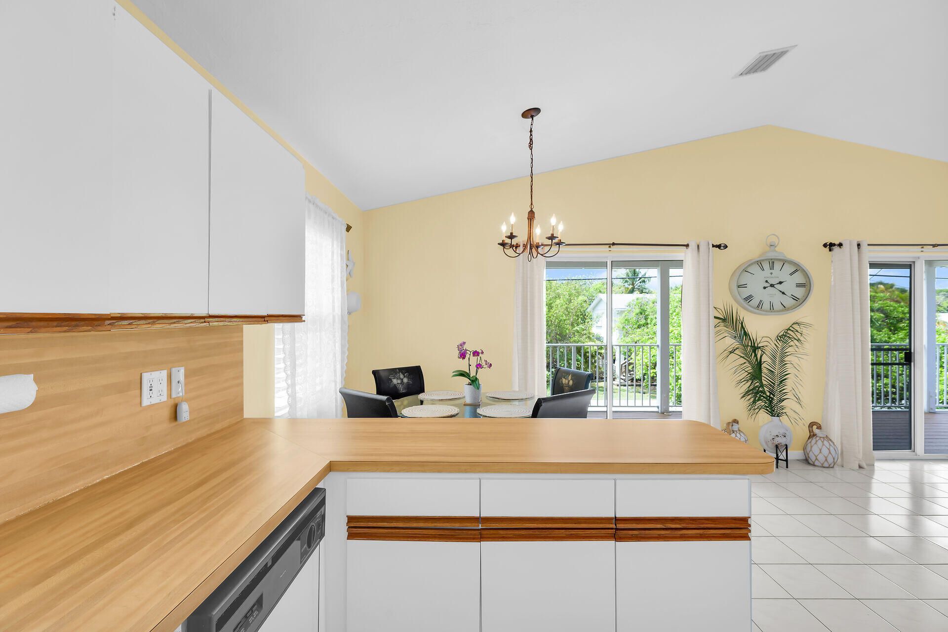 19464 Seminole Street, Sugarloaf, FL 33042 Photo