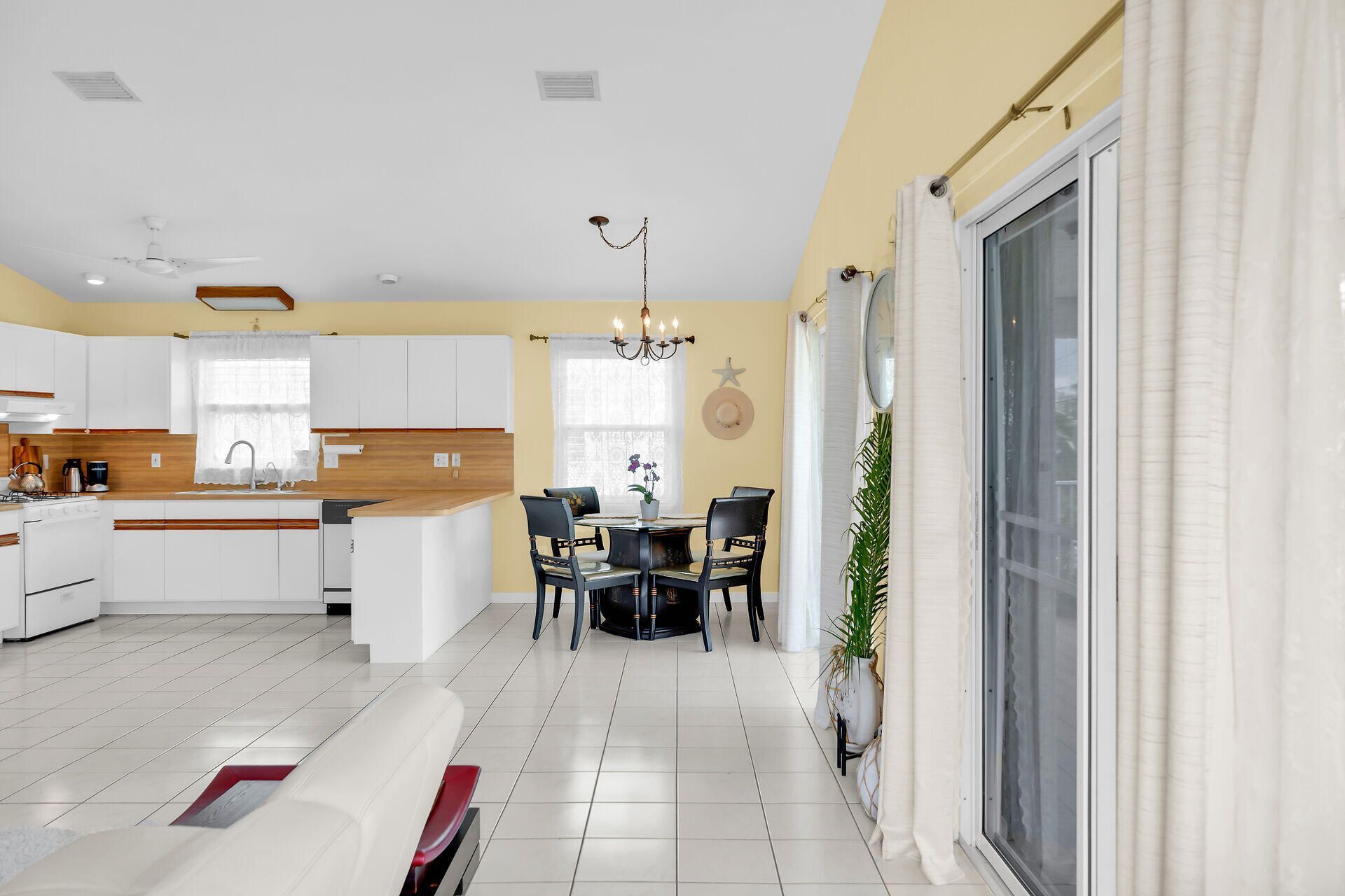 19464 Seminole Street, Sugarloaf, FL 33042 Photo
