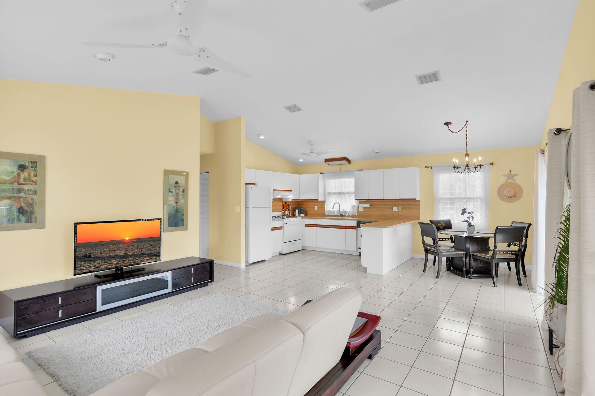 19464 Seminole Street, Sugarloaf, FL 33042 Photo
