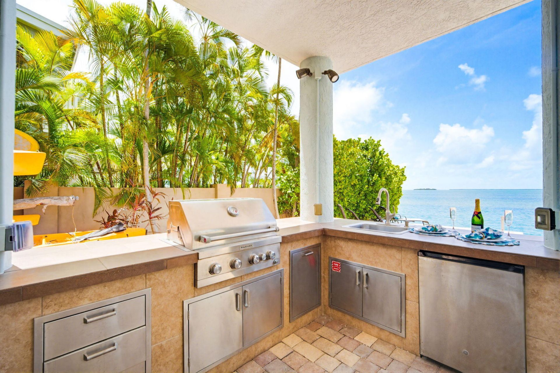 414 E Caribbean Drive, Summerland Key, FL 33042 Photo