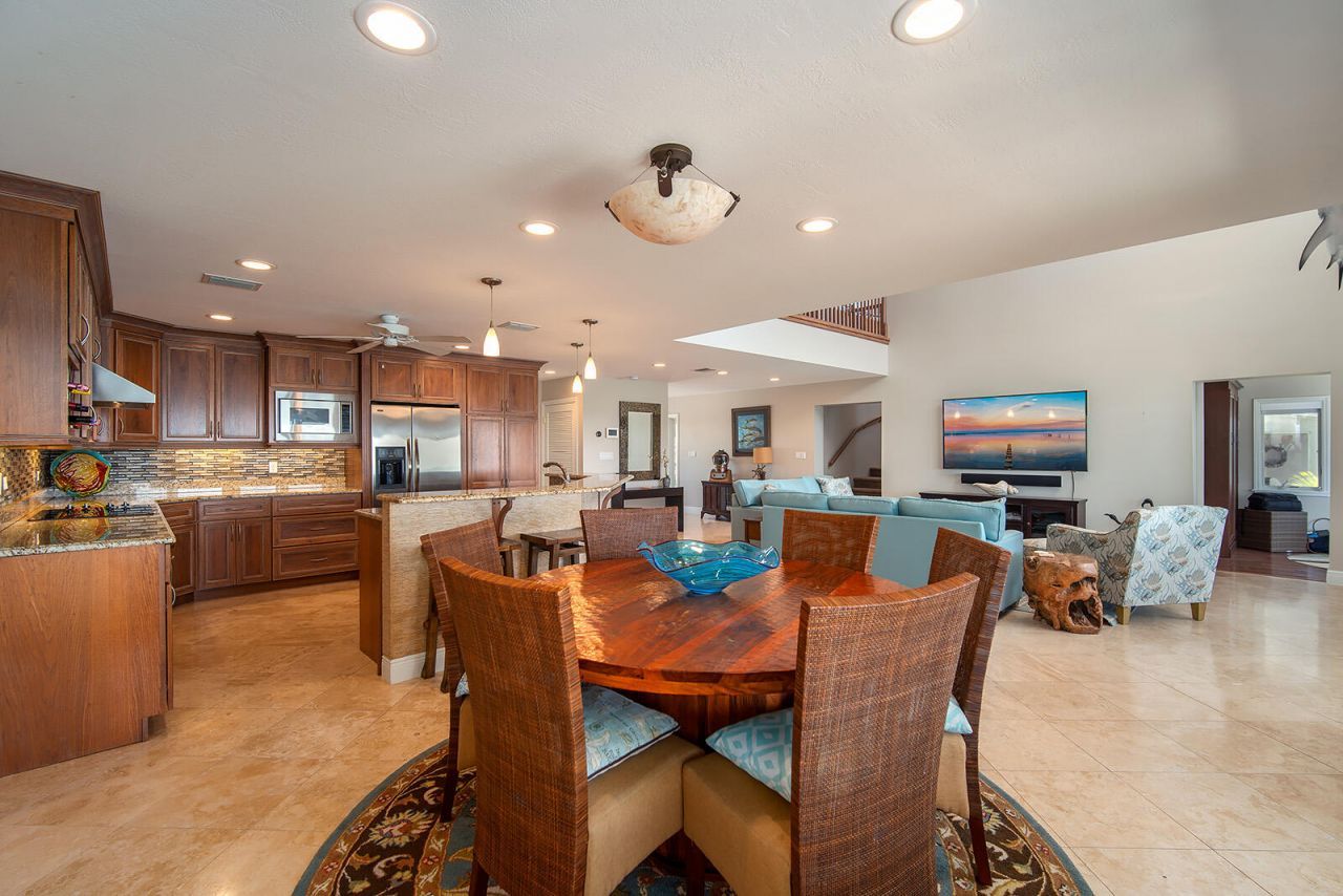 414 E Caribbean Drive, Summerland Key, FL 33042 Photo