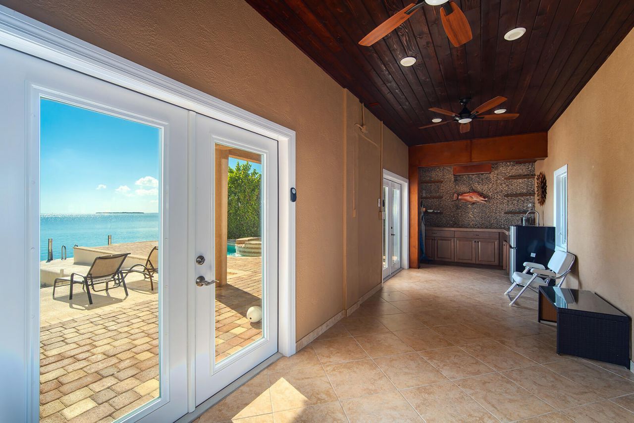 414 E Caribbean Drive, Summerland Key, FL 33042 Photo