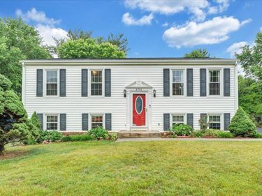 4761 Arnold DR NE, Roanoke, VA 24019