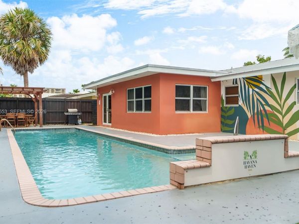 3627 NE 19th Ave , Oakland Park, FL 33308