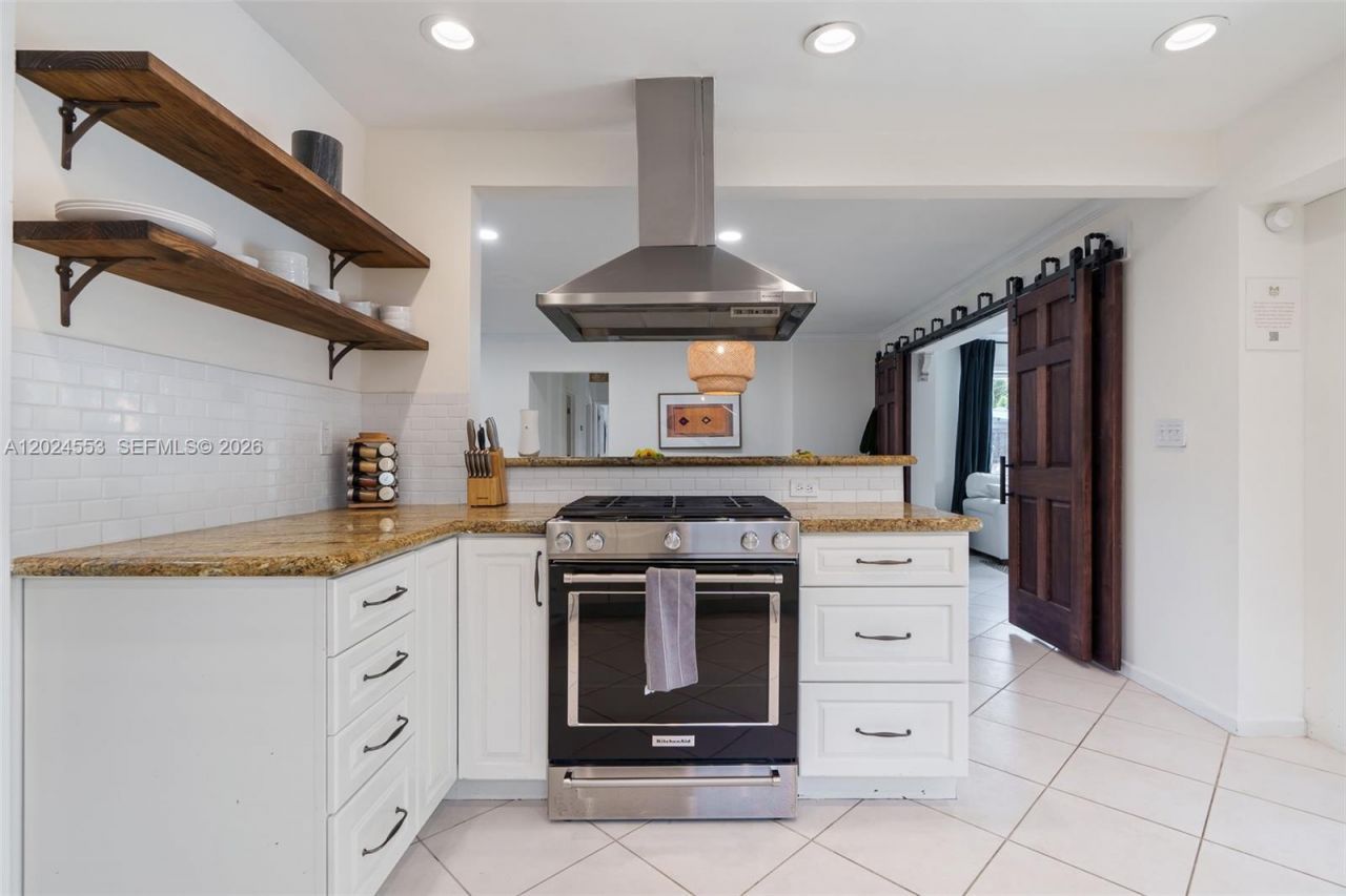 3627 NE 19th Ave , Oakland Park, FL 33308 Photo