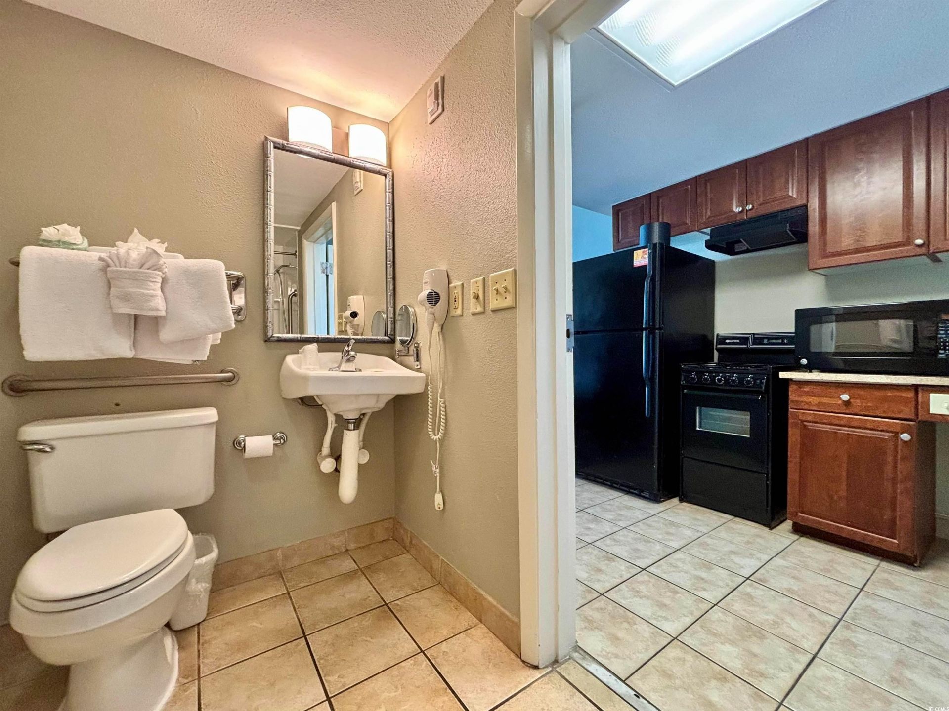 5200 N Ocean Blvd.  Photo 6