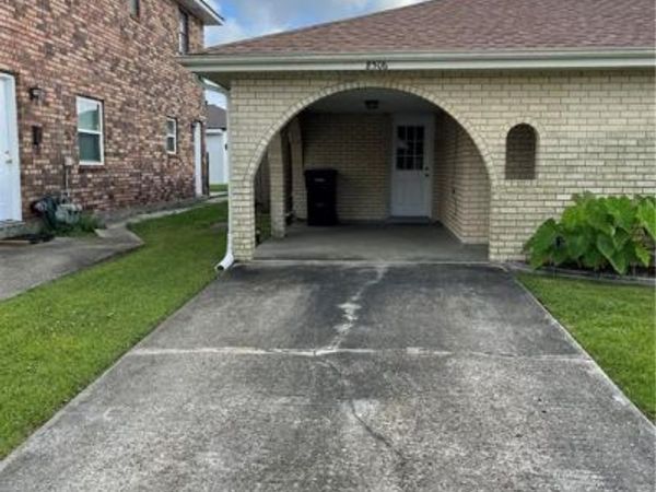 8506 DEERFIELD Drive, Chalmette, LA 70043