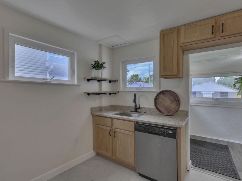 1411 Genessee Avenue, Columbus, OH 43211 Photo 15
