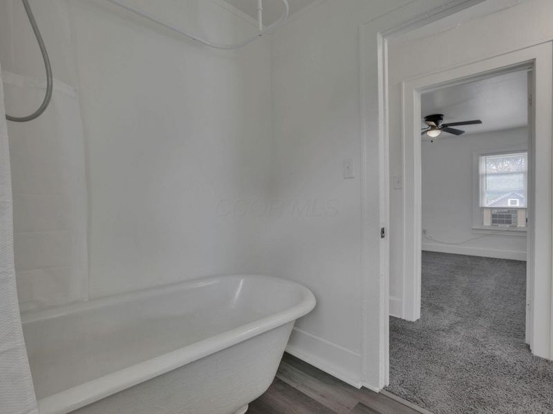 1411 Genessee Avenue, Columbus, OH 43211 Photo 24