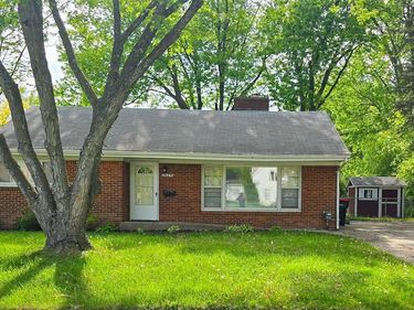 28291 Pierce Street, Southfield, MI 48076