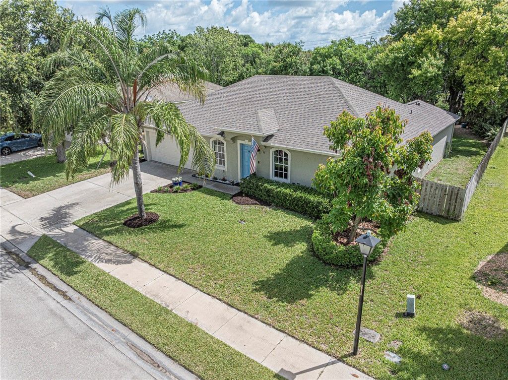 6029 Ridge Lake Circle, Vero Beach, FL 32967 Photo