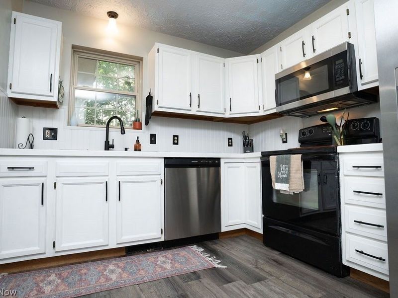275 Hohman Avenue, Akron, OH 44319 Photo 4