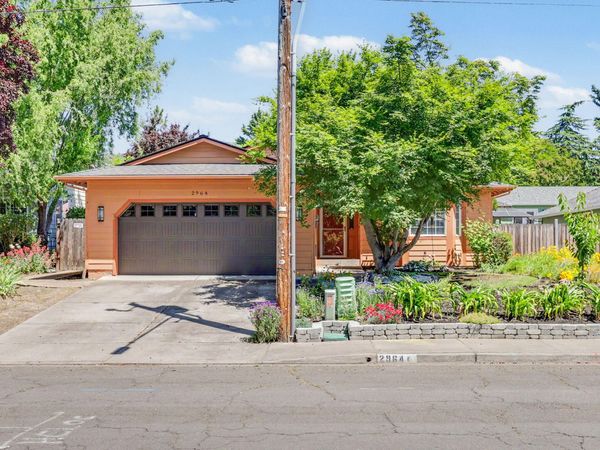 2964 Bailey Avenue, Medford, OR 97504
