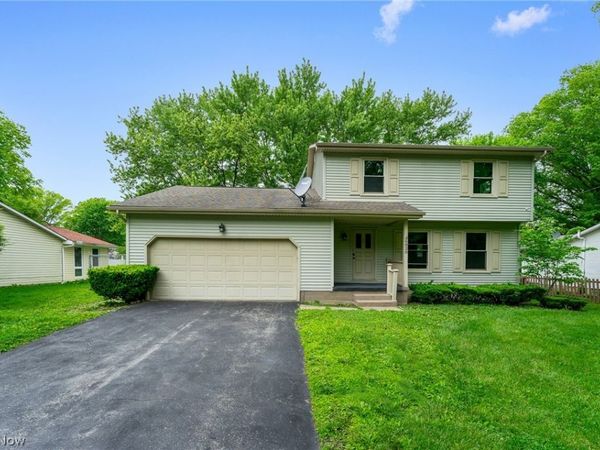 6820 Lockwood Boulevard, Canfield, OH 44406