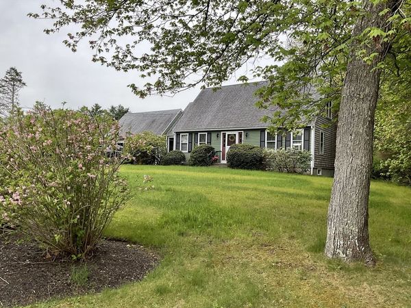 7 Bisbee Dr, Carver, MA 02330