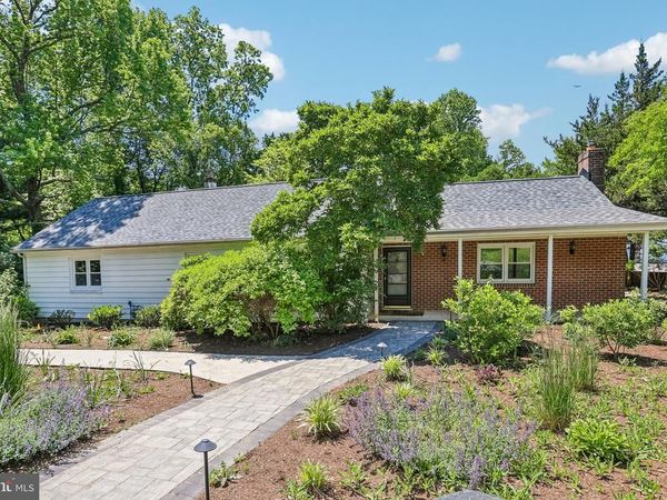 2106 LOCUST AVENUE, WILMINGTON, DE 19810