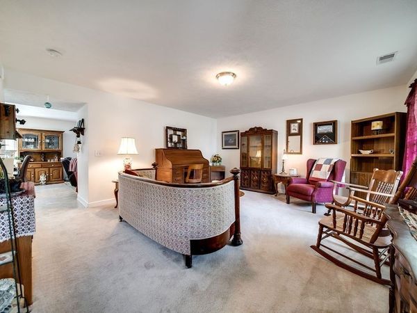 1016 Chelsea Dr , Goodlettsville, TN 37072