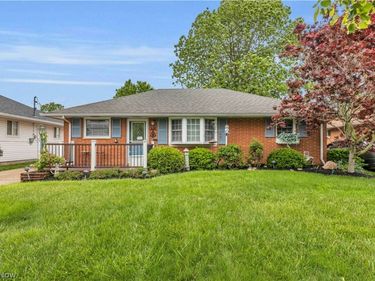 316 Thelma Drive, Sheffield Lake, OH 44054