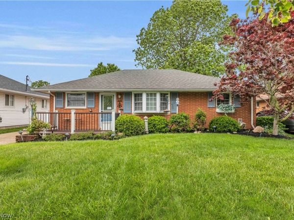 316 Thelma Drive, Sheffield Lake, OH 44054