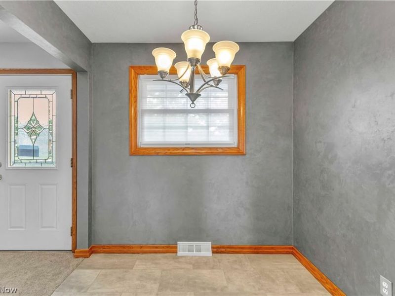 316 Thelma Drive, Sheffield Lake, OH 44054 Photo 8