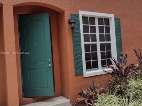 716 SW 2nd Way , Pompano Beach, FL 33060