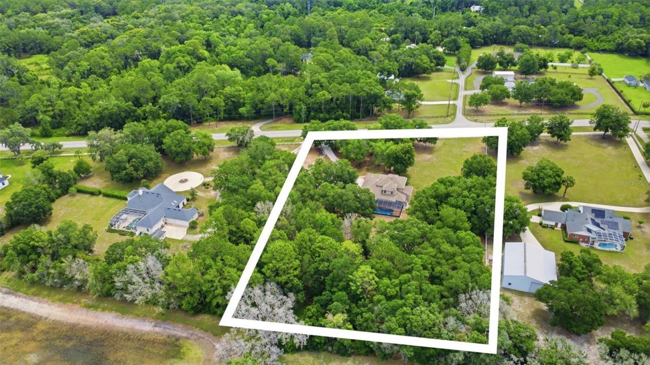 530 N Blue Lake Avenue, Deland, FL 32724 Photo