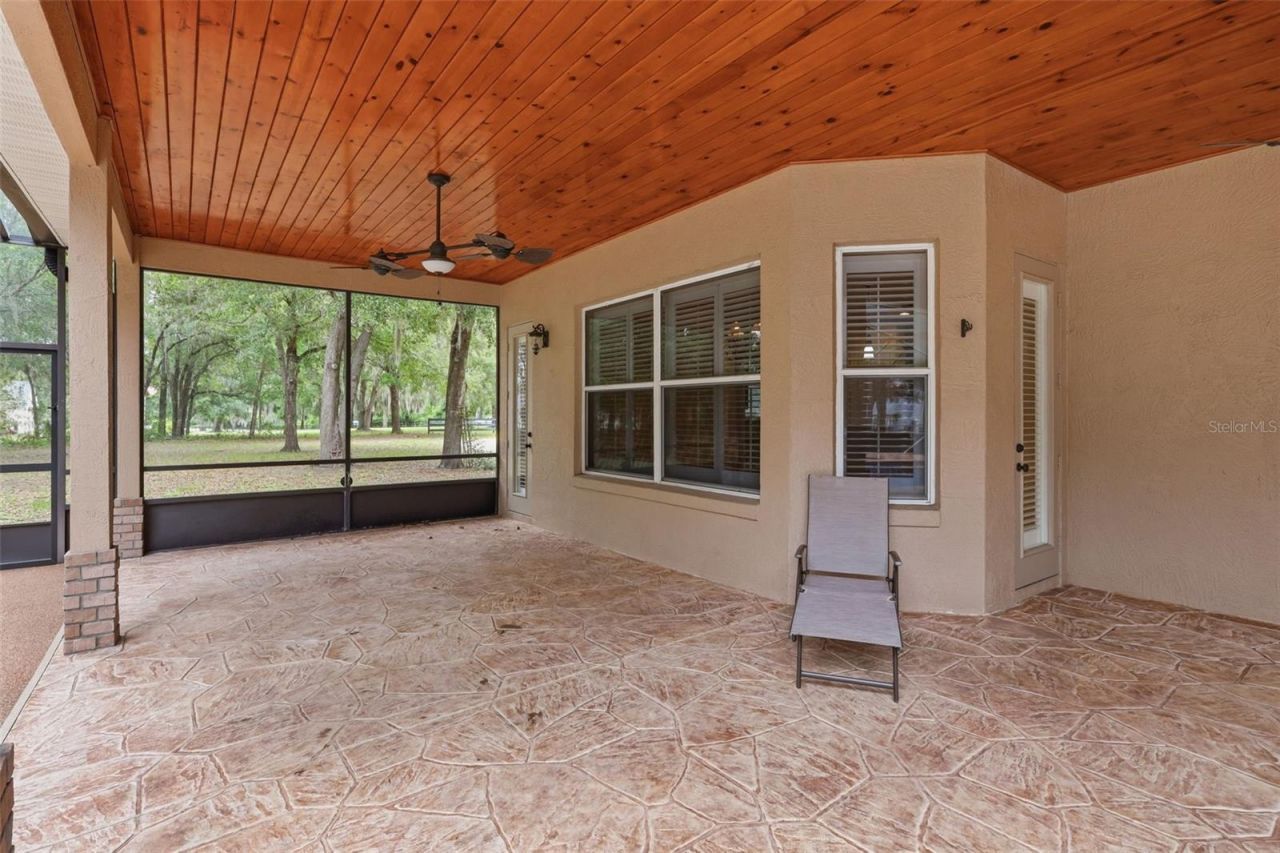 530 N Blue Lake Avenue, Deland, FL 32724 Photo