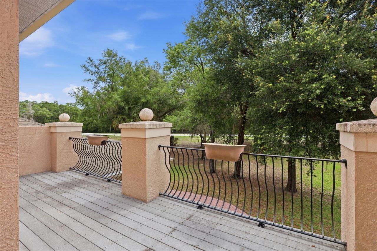 530 N Blue Lake Avenue, Deland, FL 32724 Photo