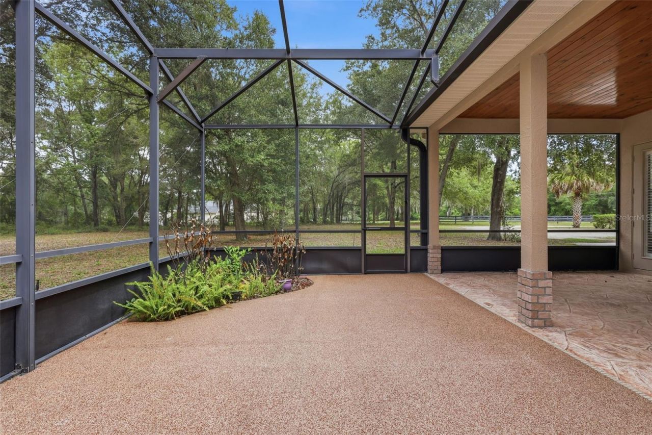 530 N Blue Lake Avenue, Deland, FL 32724 Photo