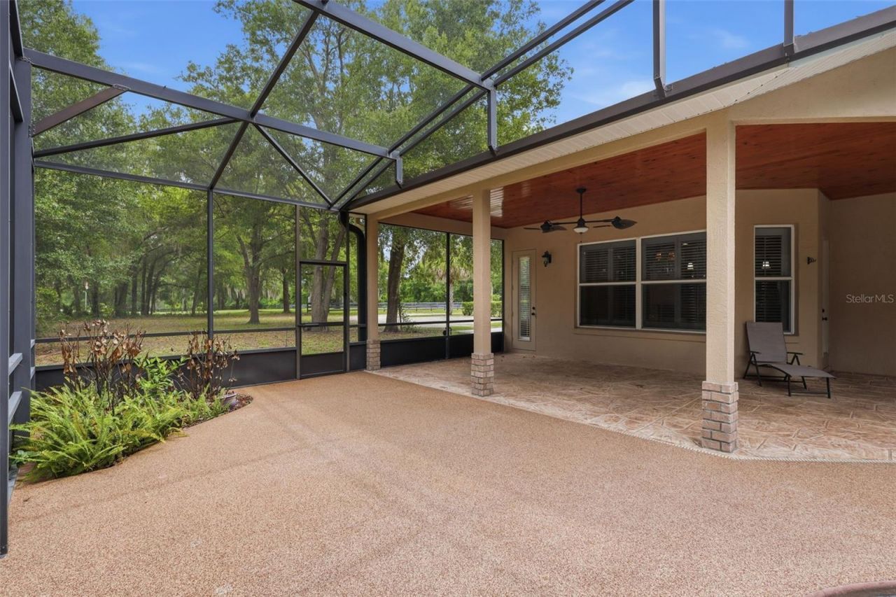 530 N Blue Lake Avenue, Deland, FL 32724 Photo