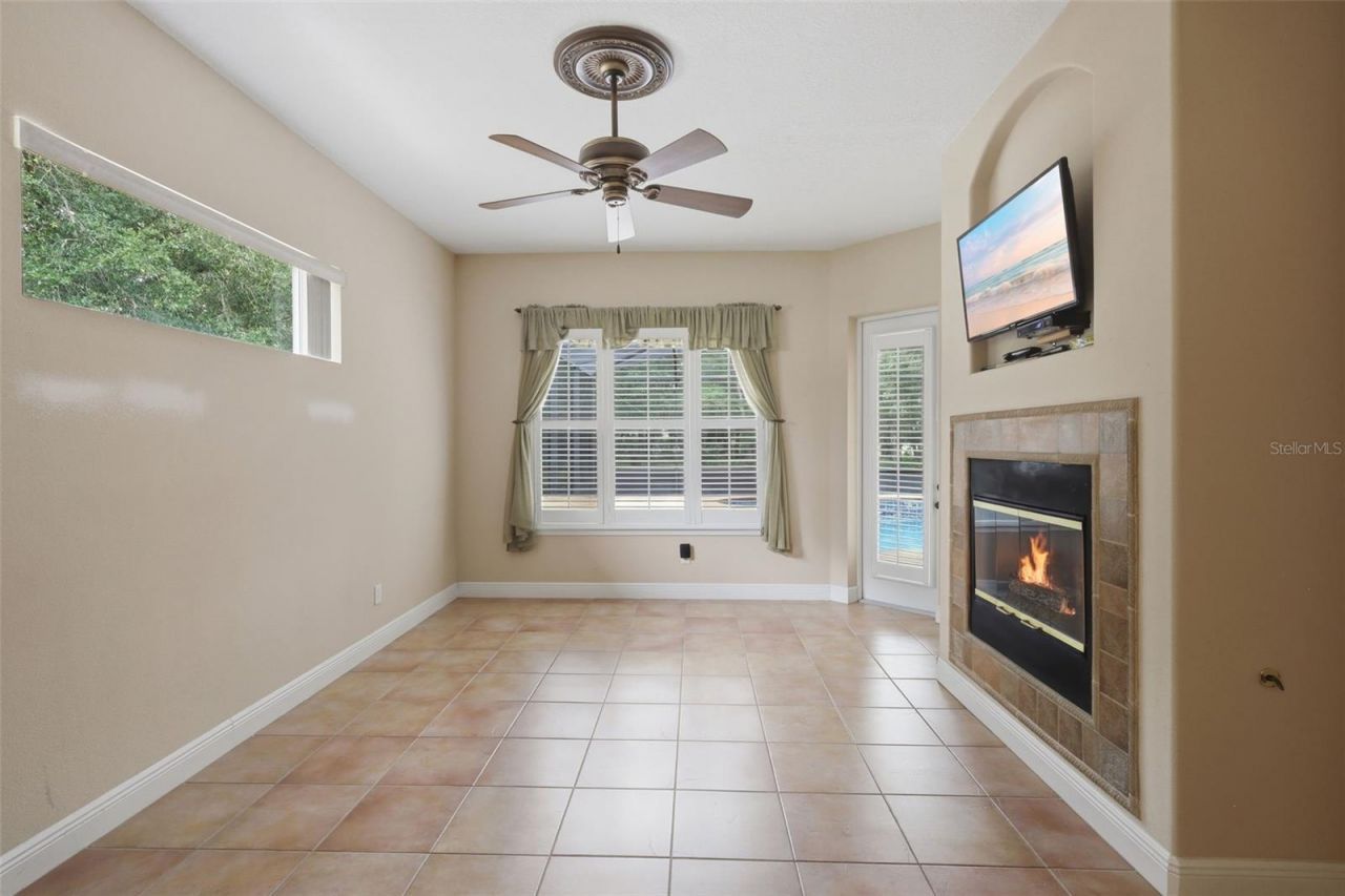 530 N Blue Lake Avenue, Deland, FL 32724 Photo