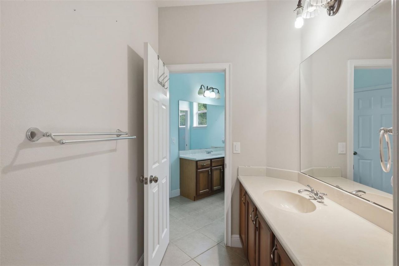530 N Blue Lake Avenue, Deland, FL 32724 Photo