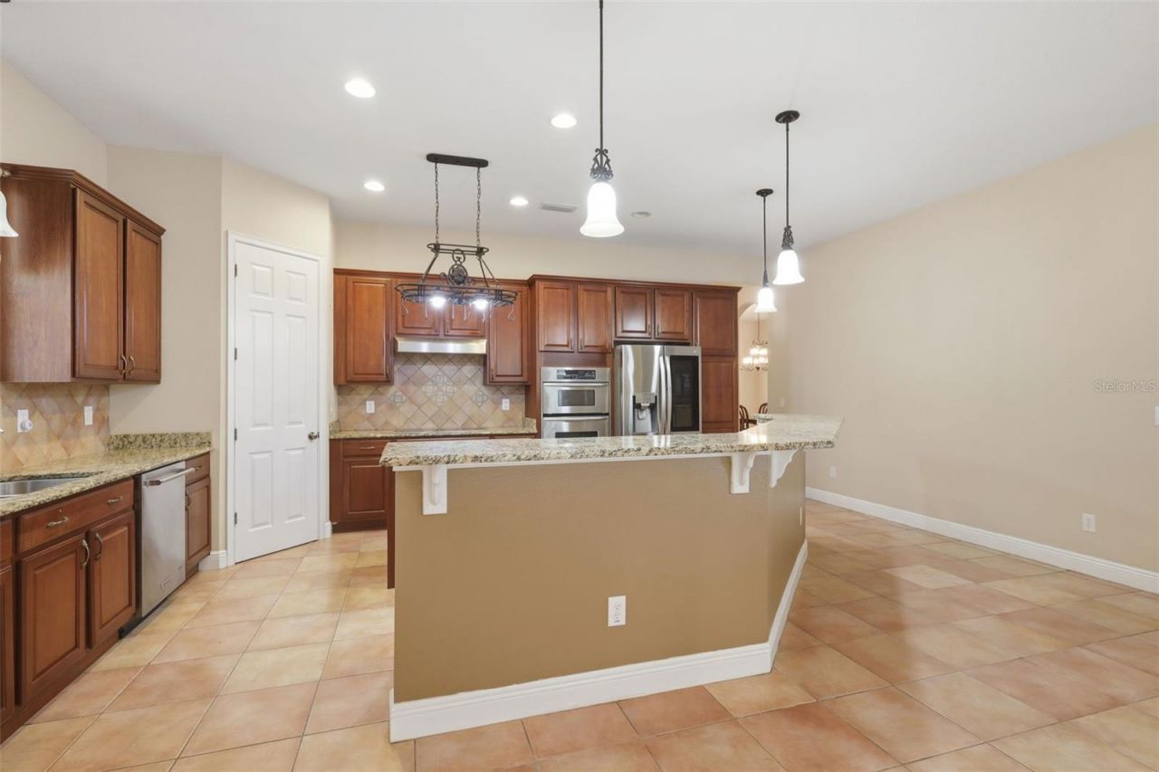 530 N Blue Lake Avenue, Deland, FL 32724 Photo