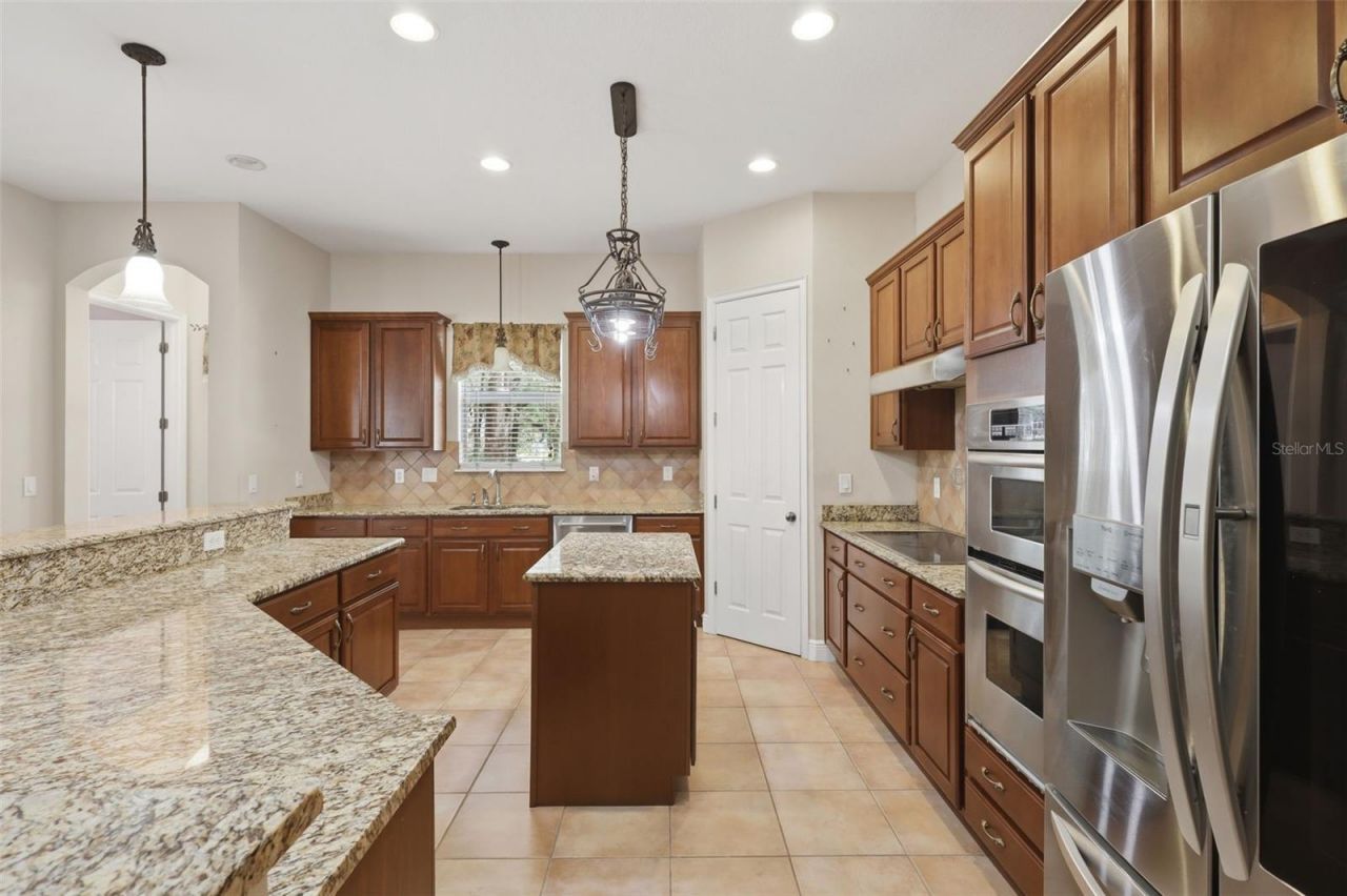 530 N Blue Lake Avenue, Deland, FL 32724 Photo