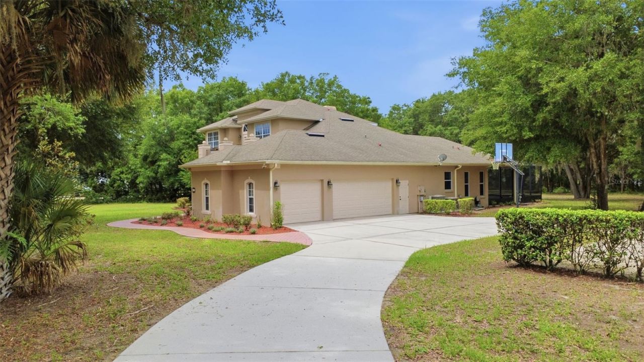 530 N Blue Lake Avenue, Deland, FL 32724 Photo