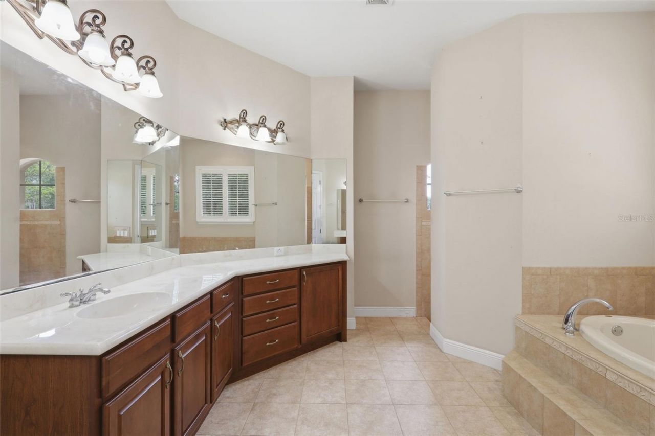 530 N Blue Lake Avenue, Deland, FL 32724 Photo