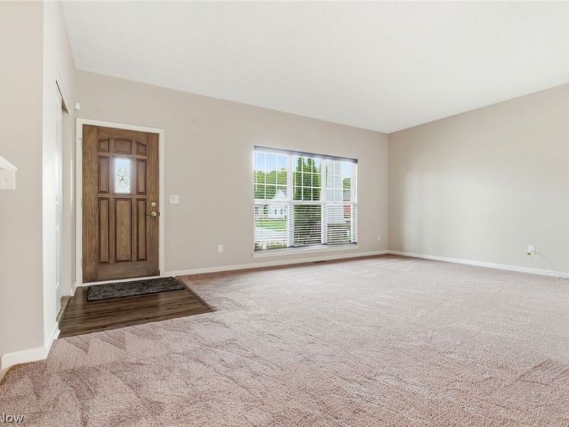5858 NE Birmingham Street, Canton, OH 44721 Photo 9