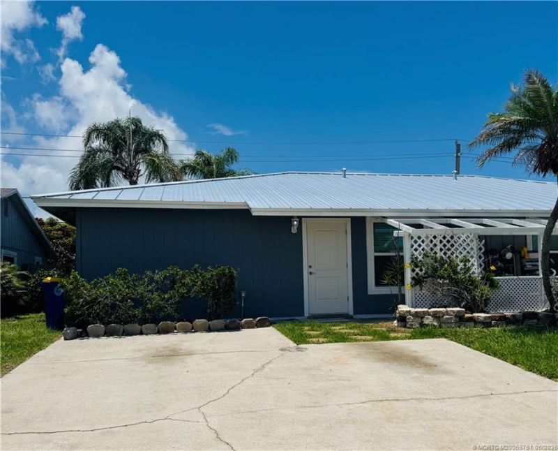 4421 SE Village Road, Stuart, FL 34997 Photo