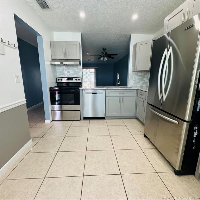 4421 SE Village Road, Stuart, FL 34997 Photo