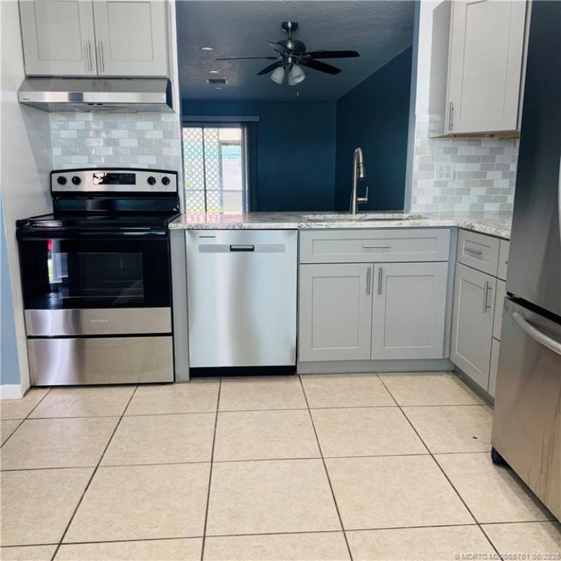 4421 SE Village Road, Stuart, FL 34997 Photo