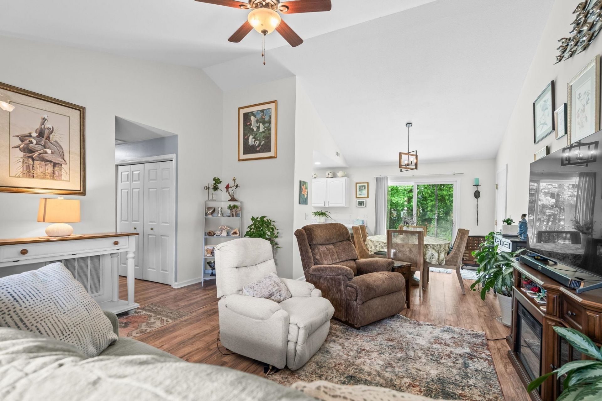 204 Balsa Dr.  Photo 12